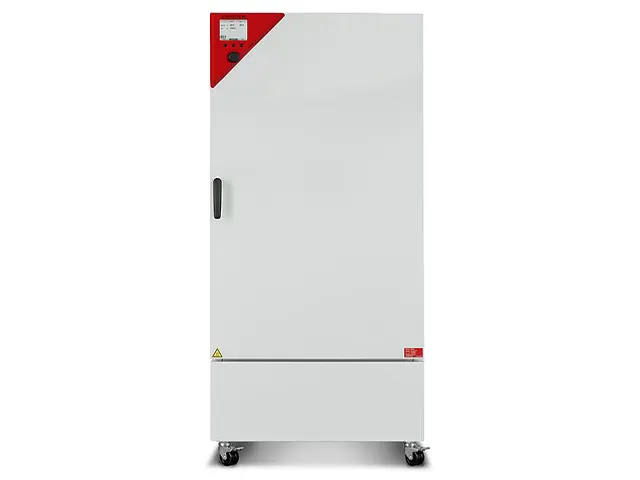 Incubadora Refrigerada com Circulação de Ar Forçada KB400