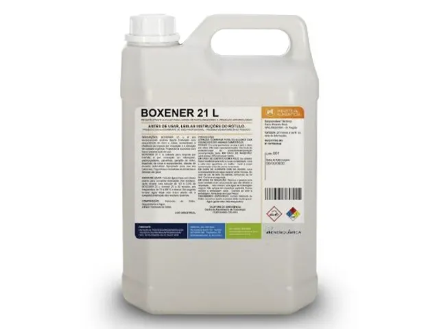 Desincrustante Alcalino para Limpeza de Pasteurizadores e Utensílios Boxener 21 L 1L